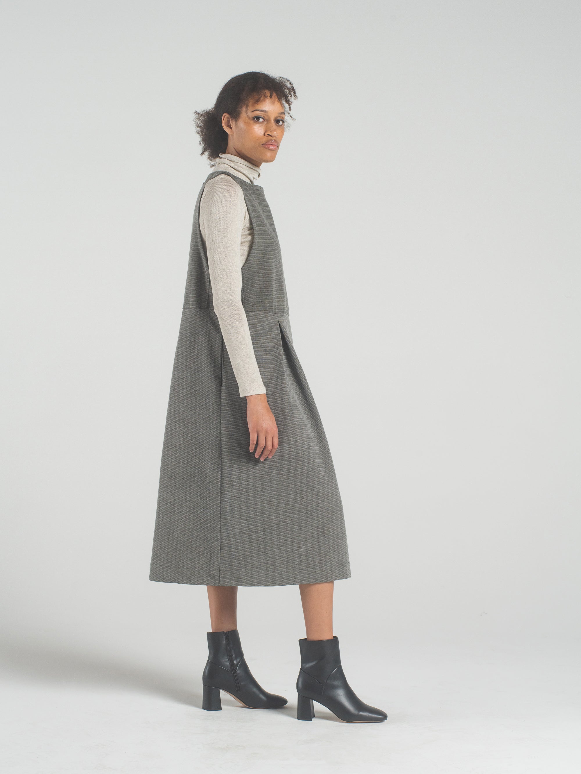 SAMPLE SALE - Marieke Dress in Graphite - SMALL/MEDIUM