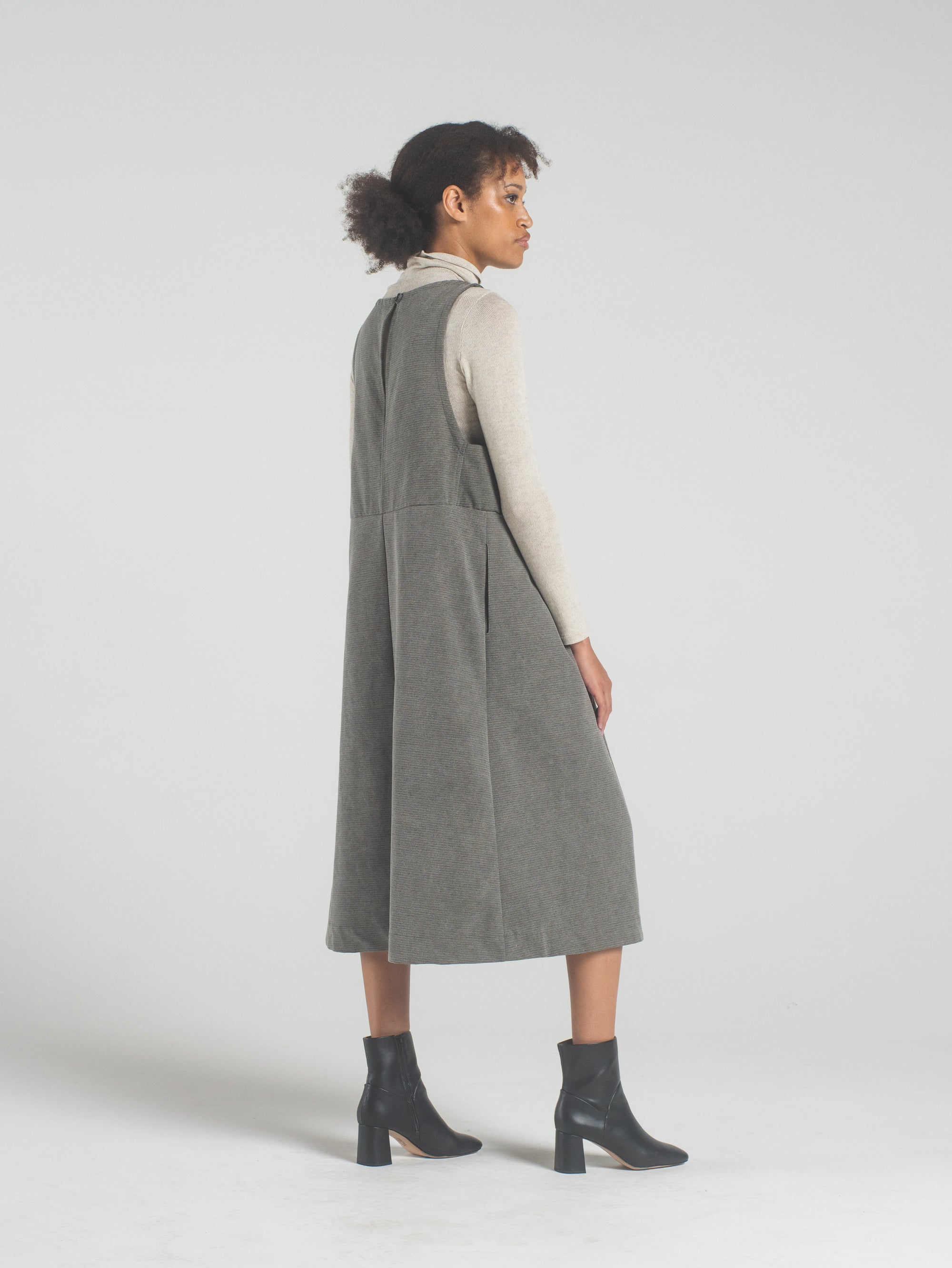 SAMPLE SALE - Marieke Dress in Graphite - SMALL/MEDIUM