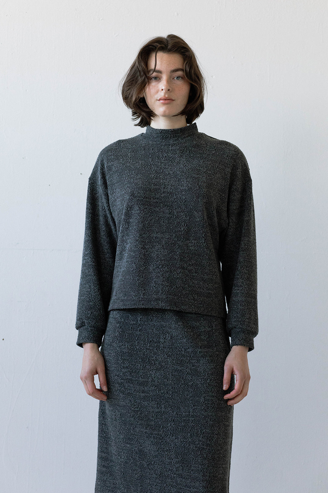 Mara Pullover in Charcoal Marl