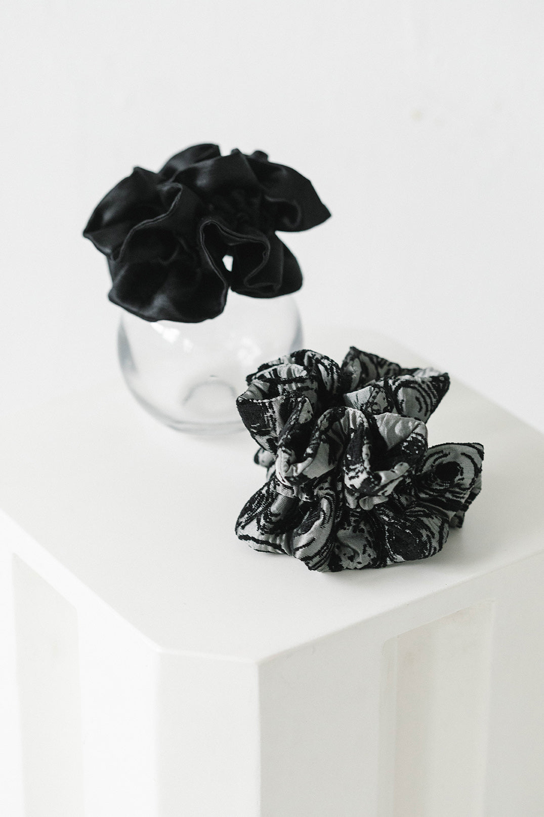 Ruffle Scrunchie Set