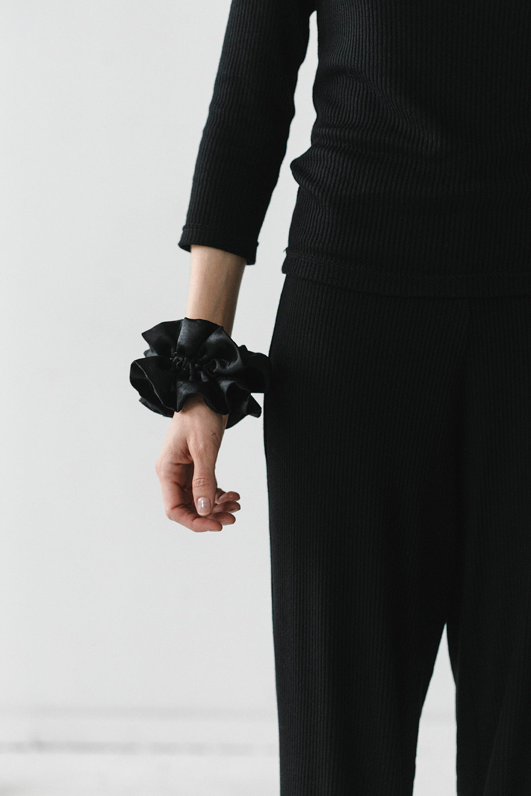Ruffle Scrunchie in Liquid Black
