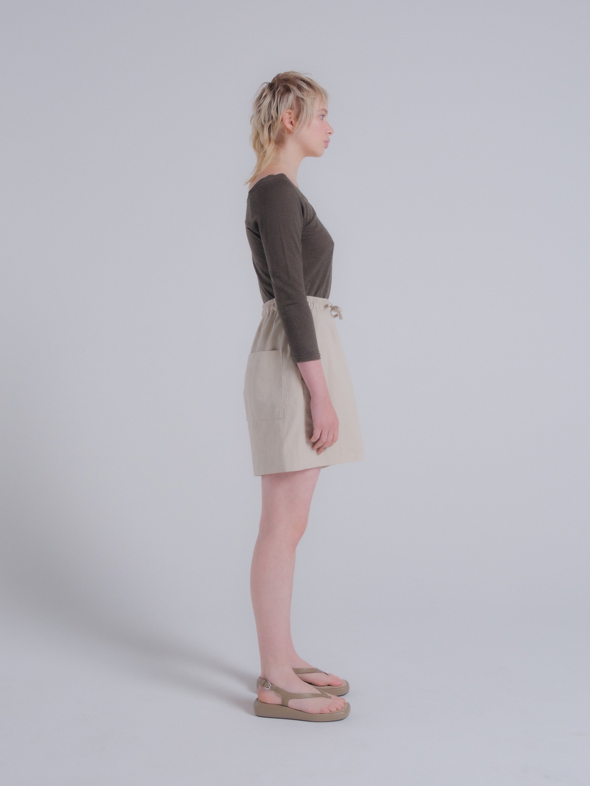 Marlo Short in Natural Twill