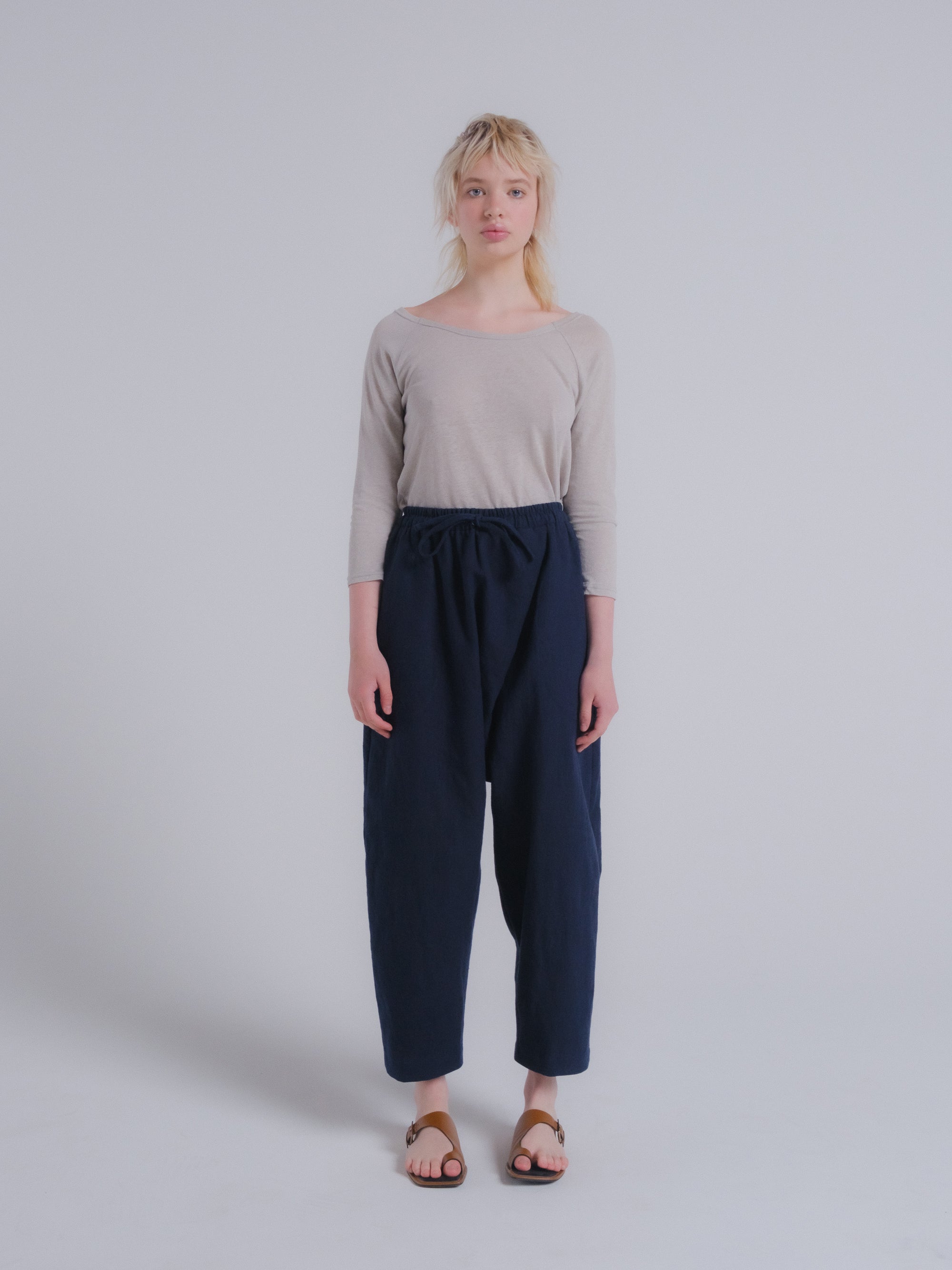 Nuria Pant in Dark Indigo Linen