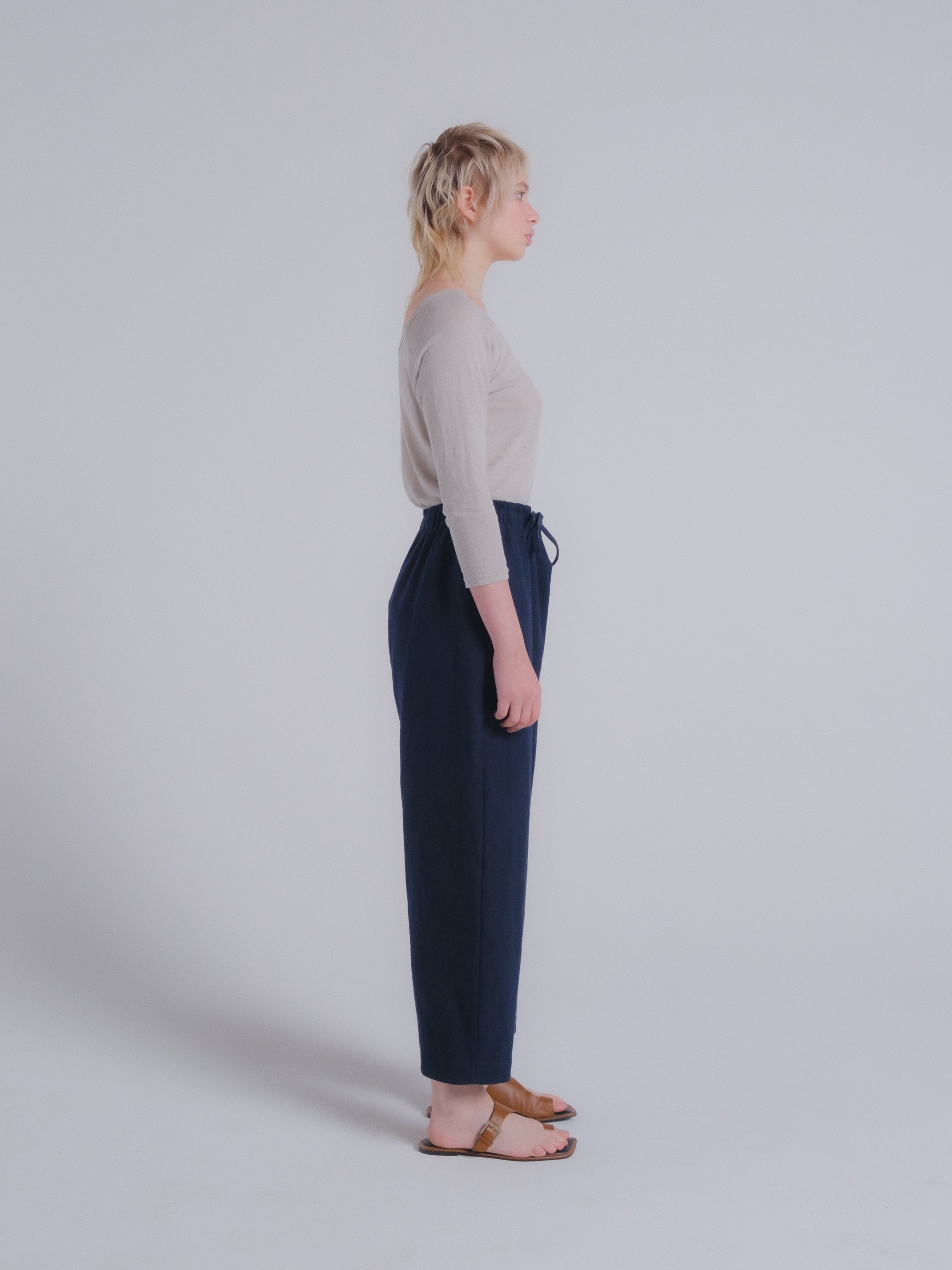 Nuria Pant in Dark Indigo Linen