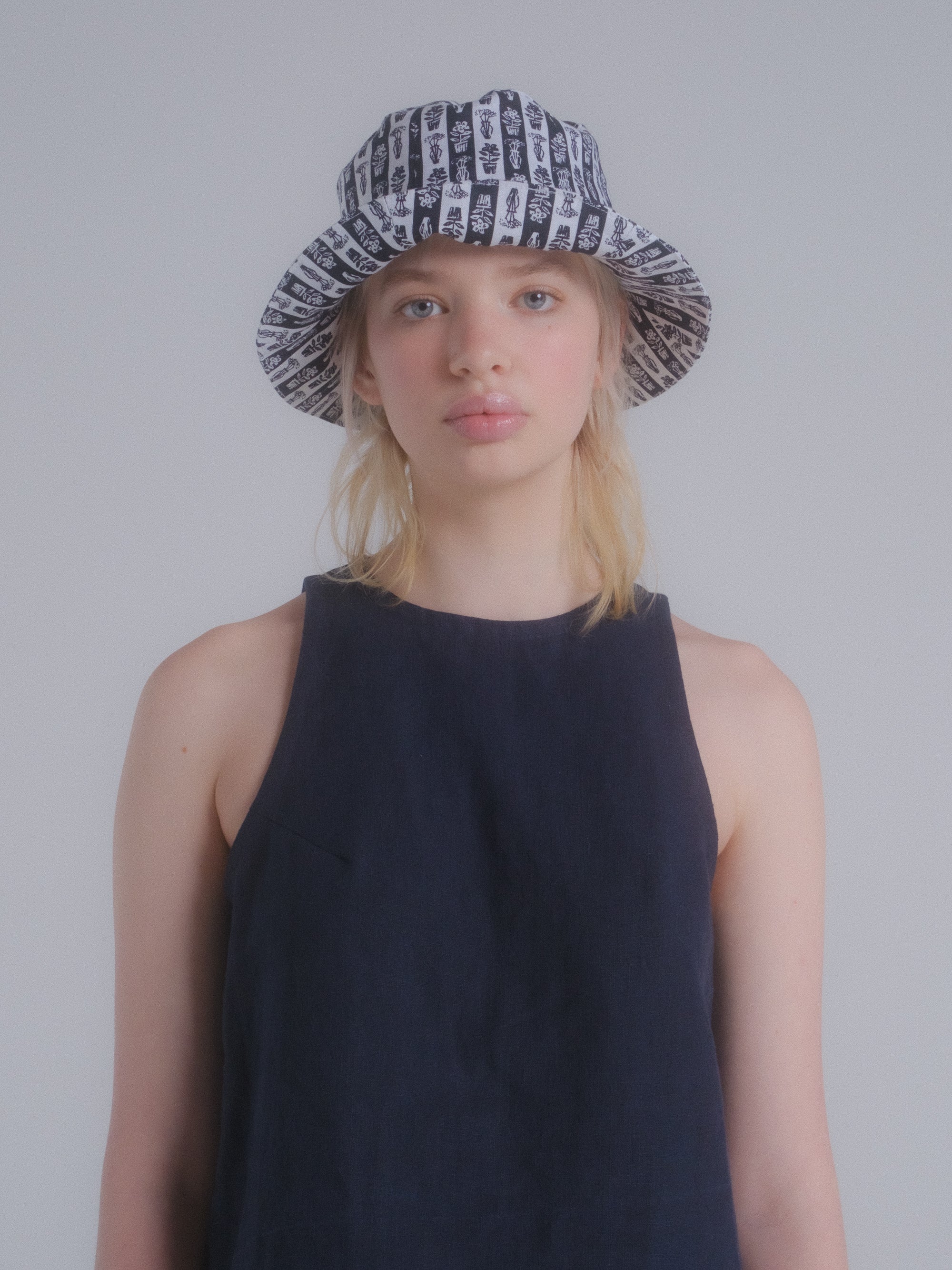 Tulip Hat in Plant Stripe