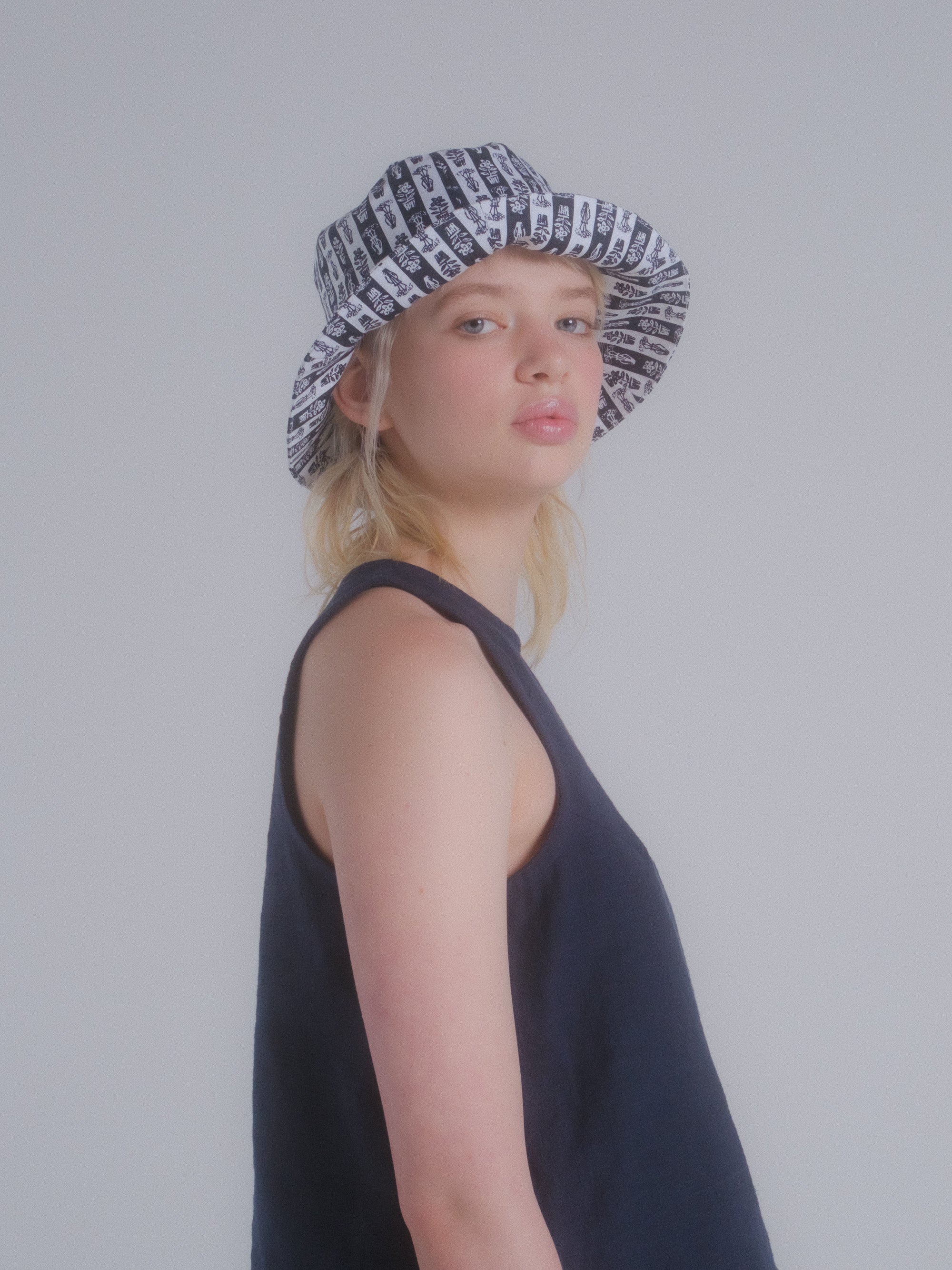 Tulip Hat in Plant Stripe