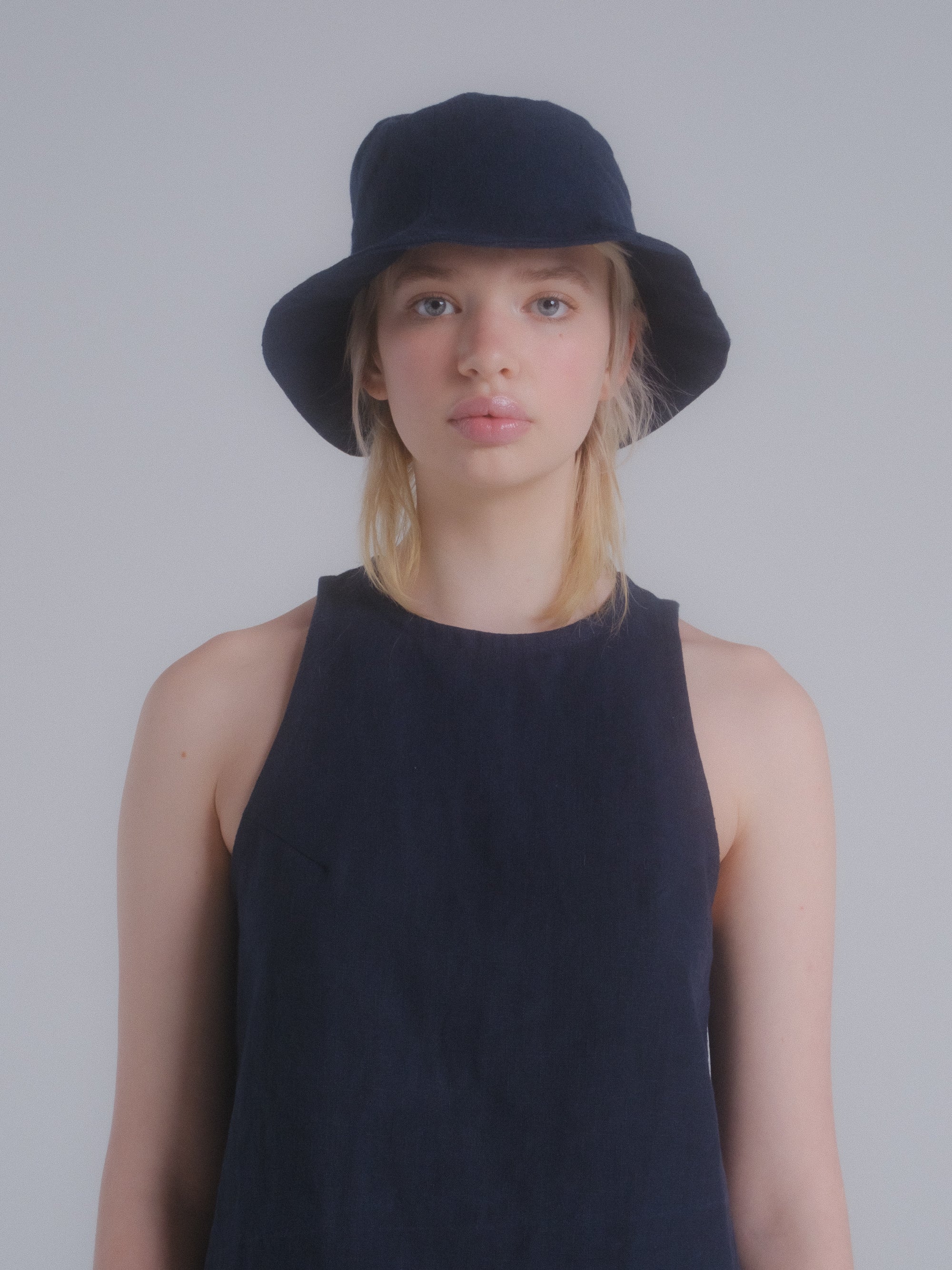Tulip Hat in Dark Indigo Linen