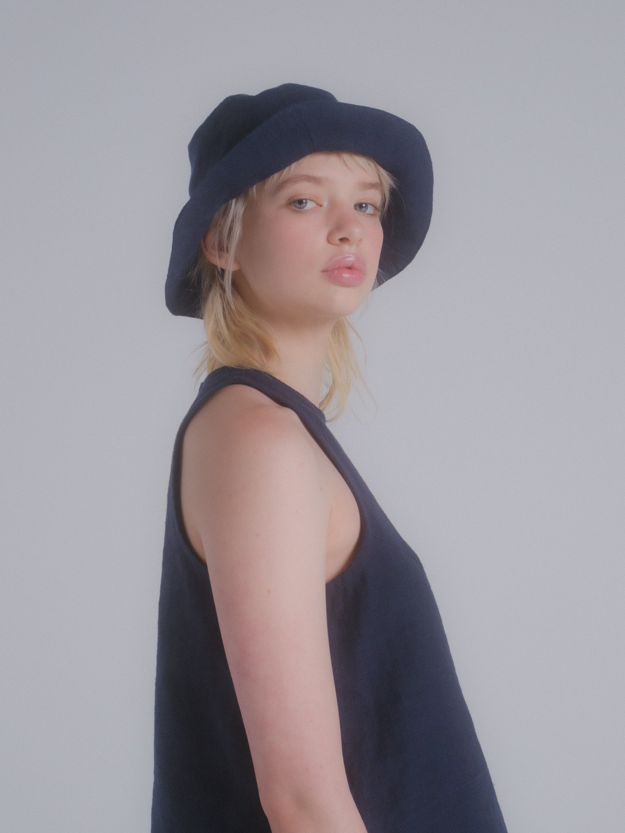 Tulip Hat in Dark Indigo Linen