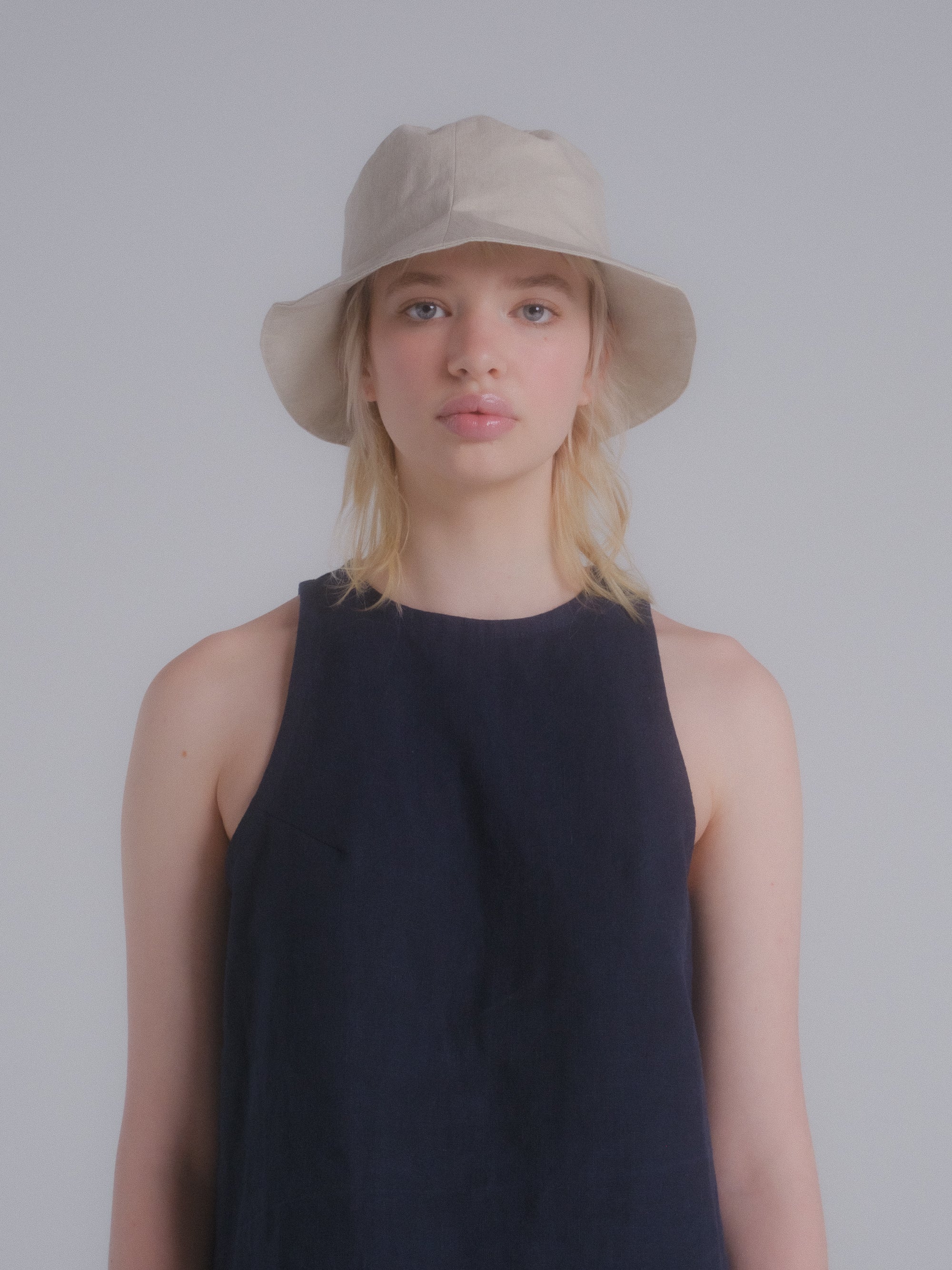 Tulip Hat in Natural Twill