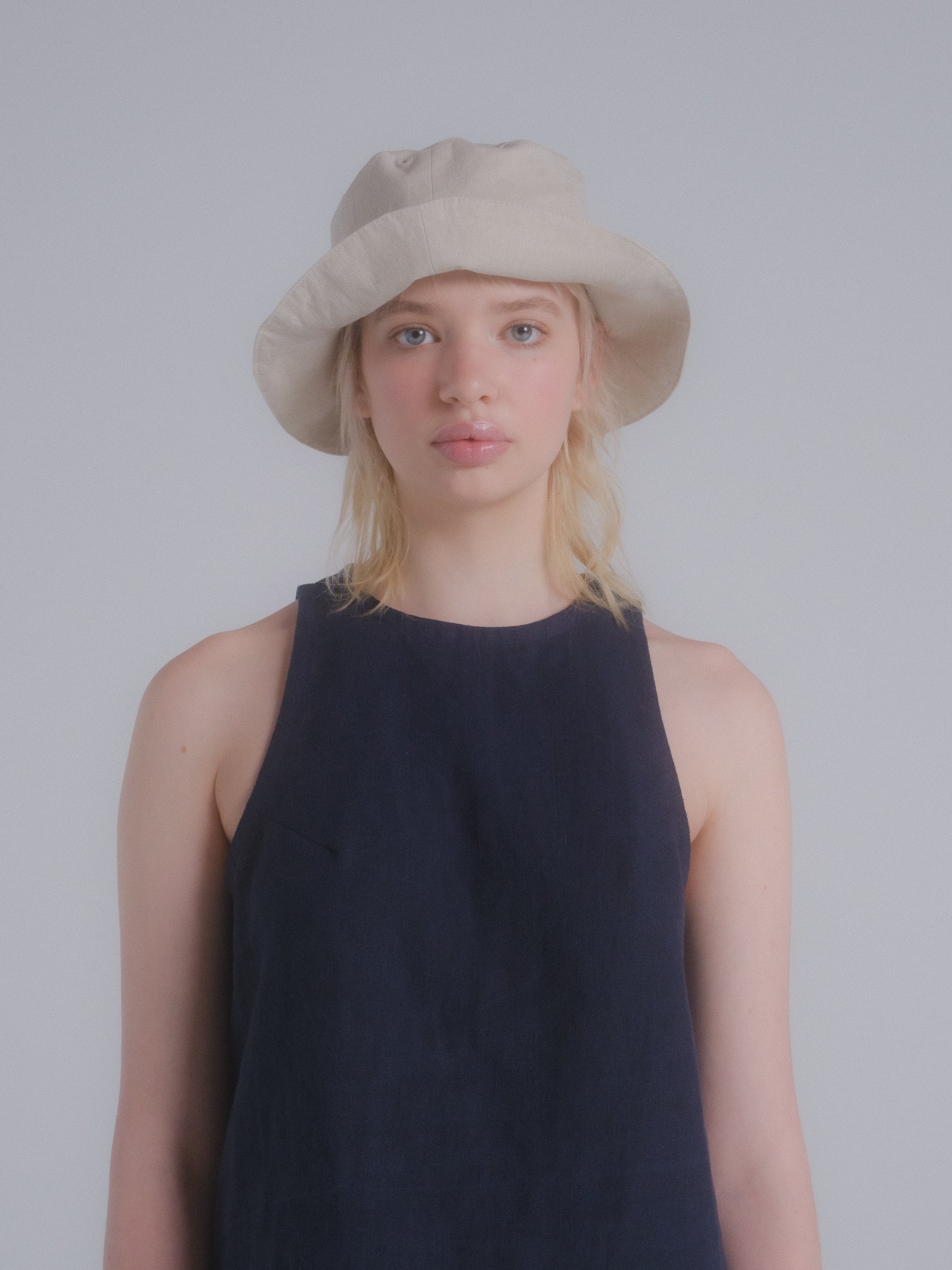 Tulip Hat in Natural Twill