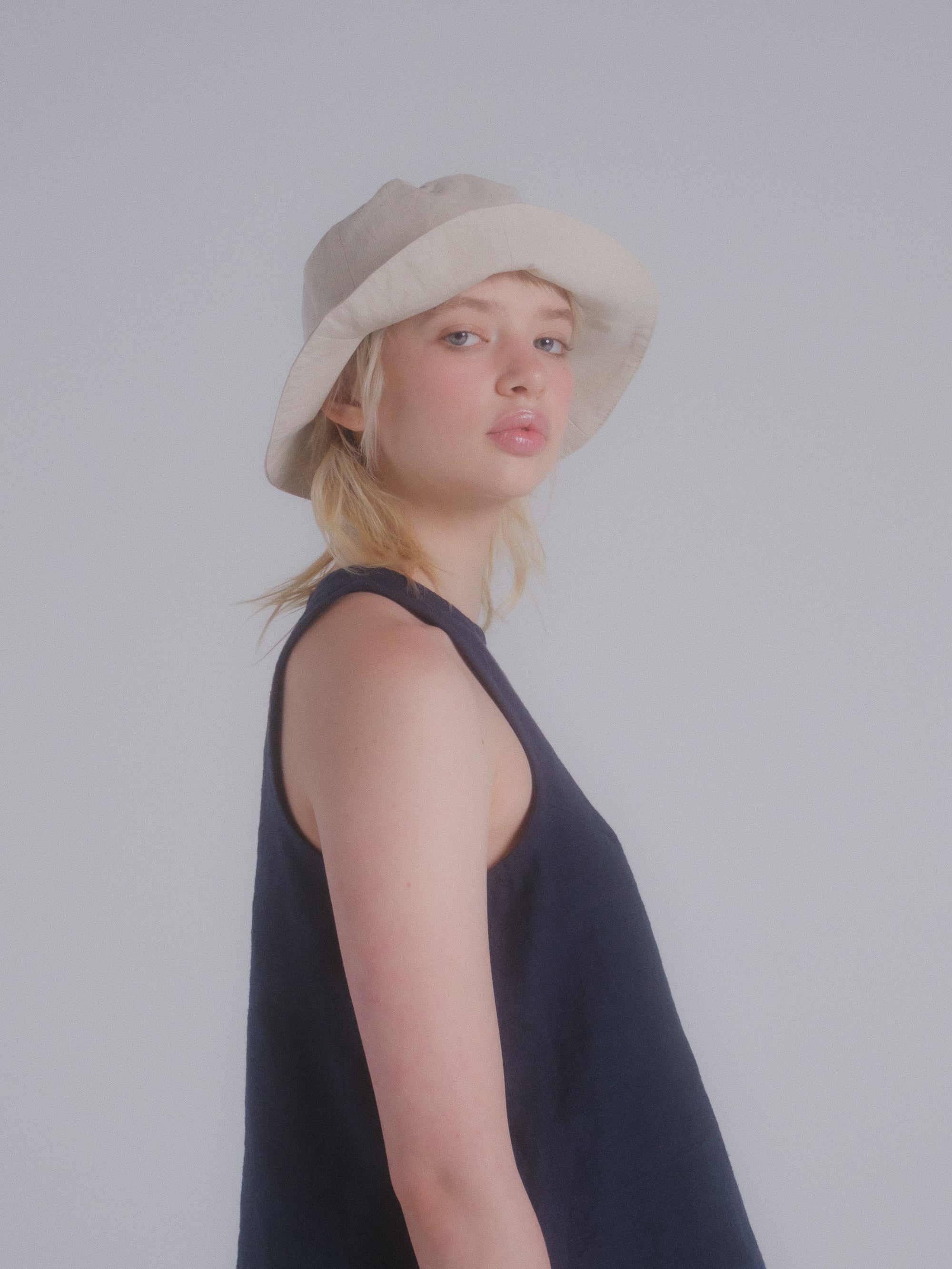 Tulip Hat in Natural Twill