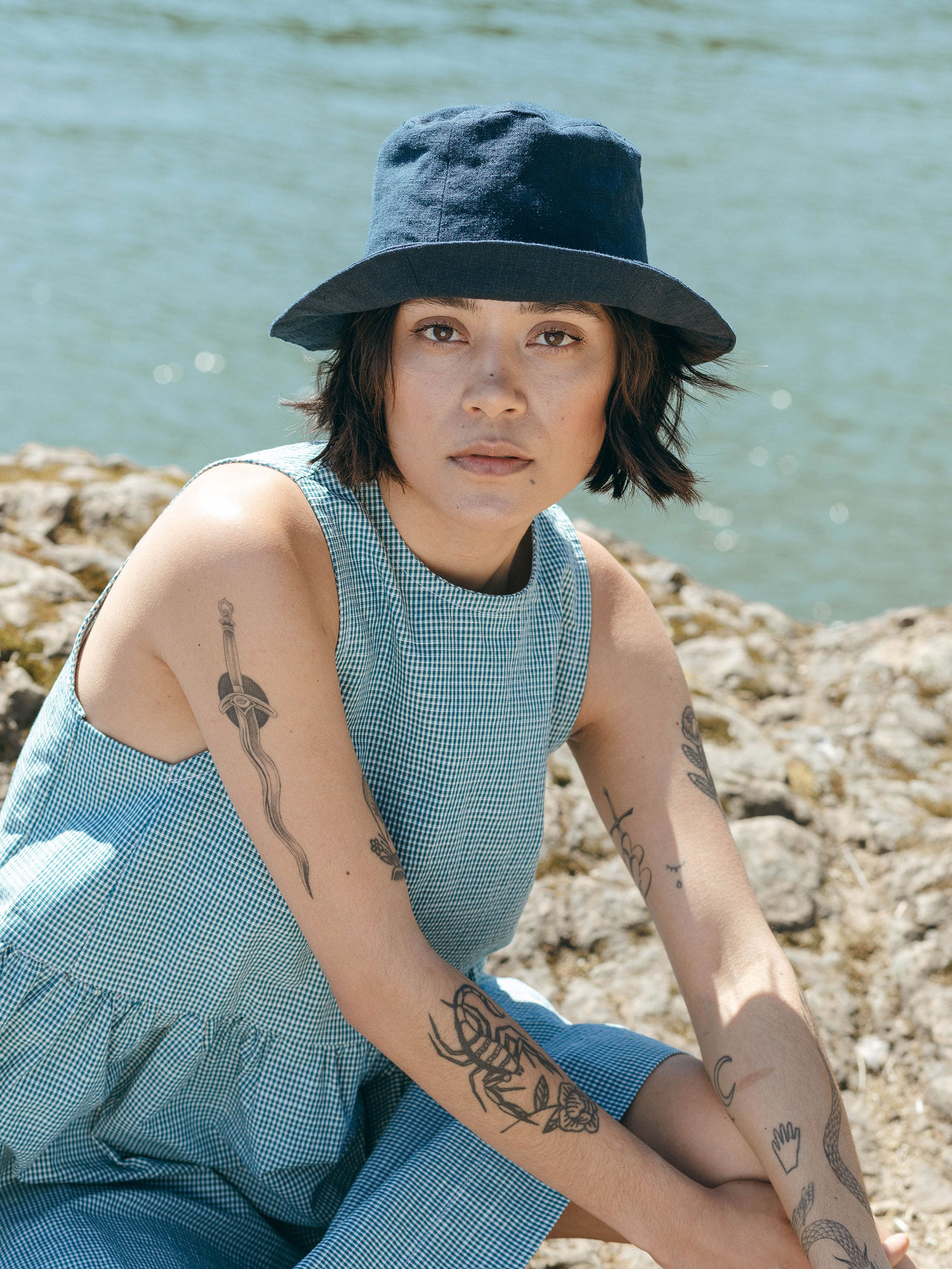 Tulip Hat in Dark Indigo Linen