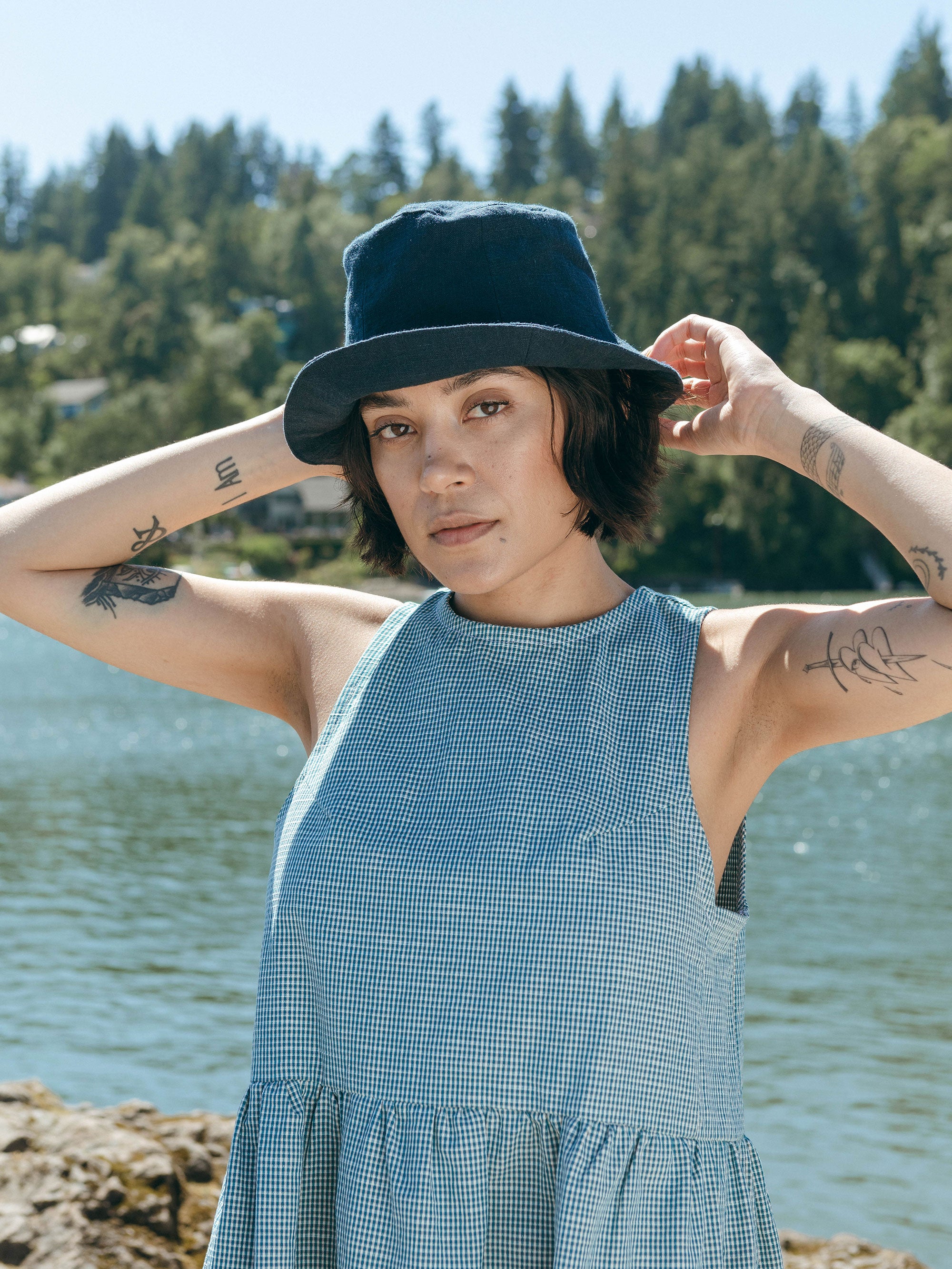 Tulip Hat in Dark Indigo Linen