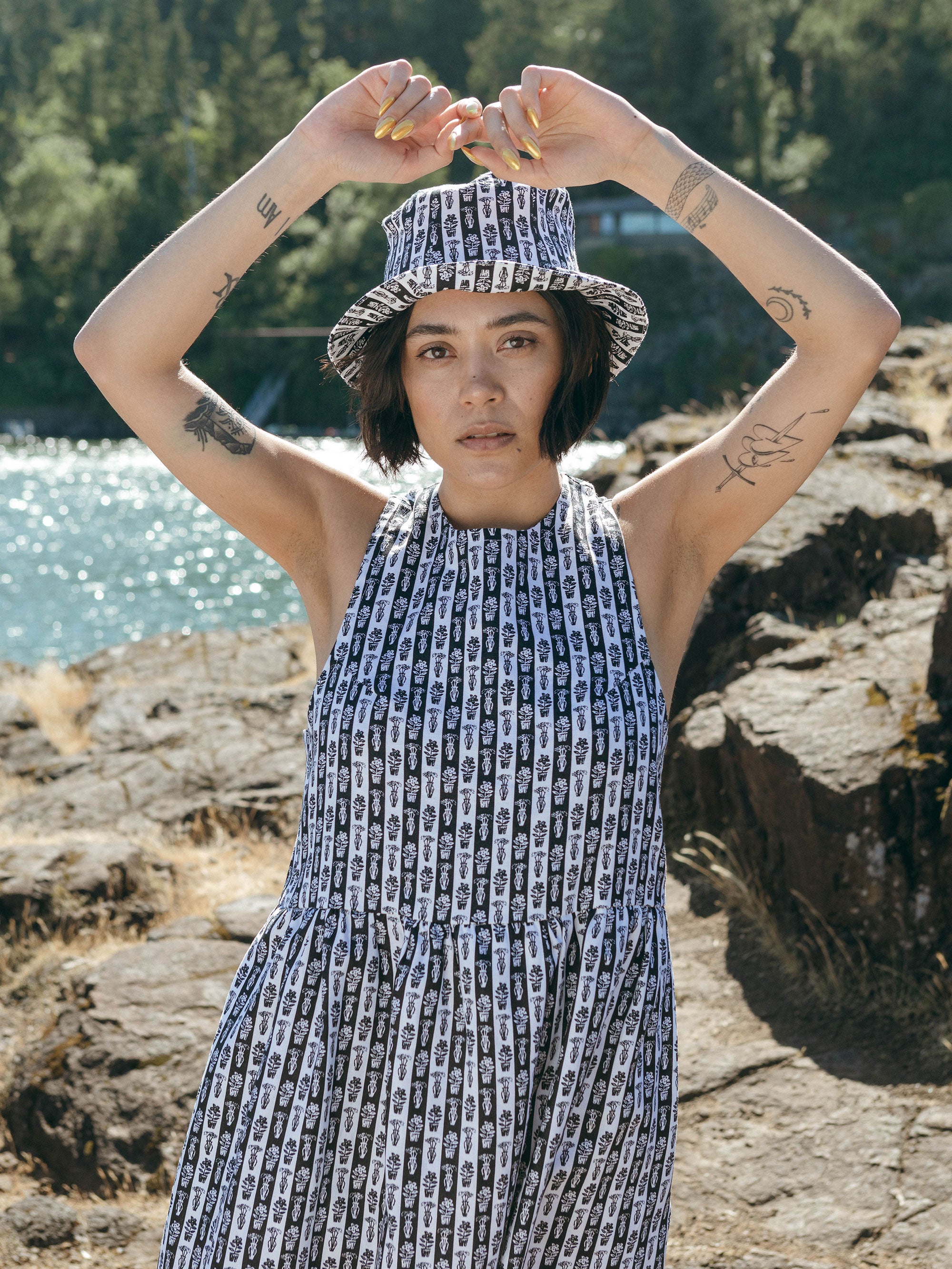 Tulip Hat in Plant Stripe