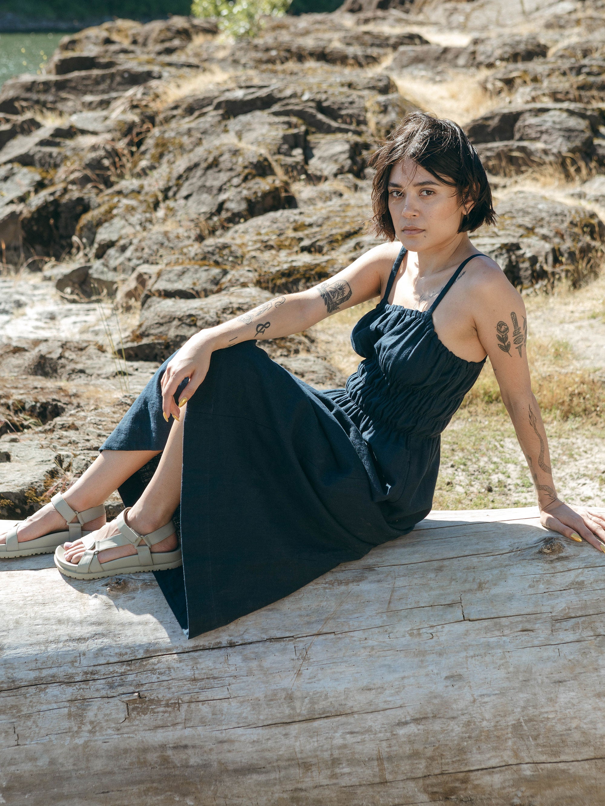 Verano Dress in Dark Indigo Linen