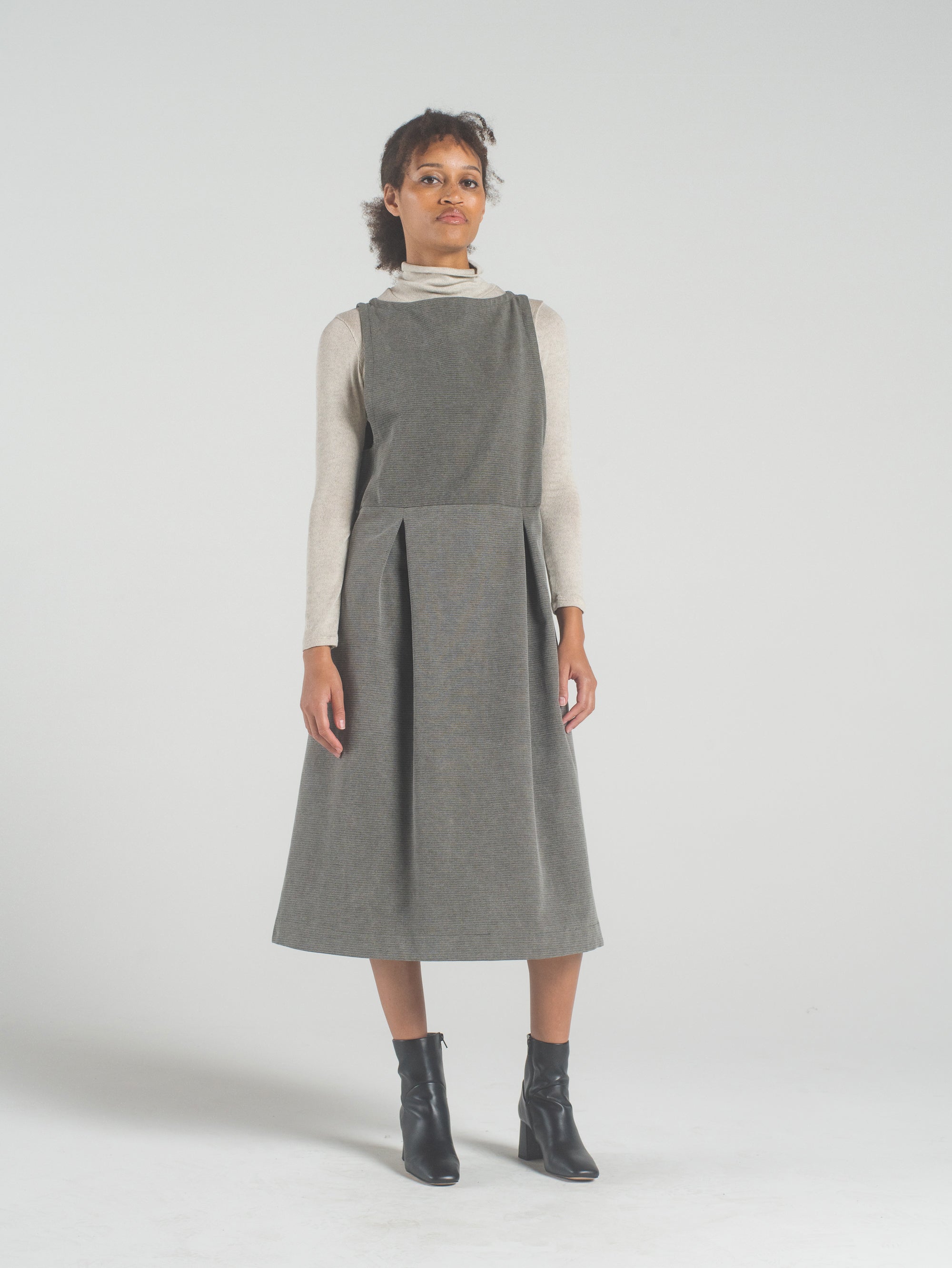 SAMPLE SALE - Marieke Dress in Graphite - SMALL/MEDIUM