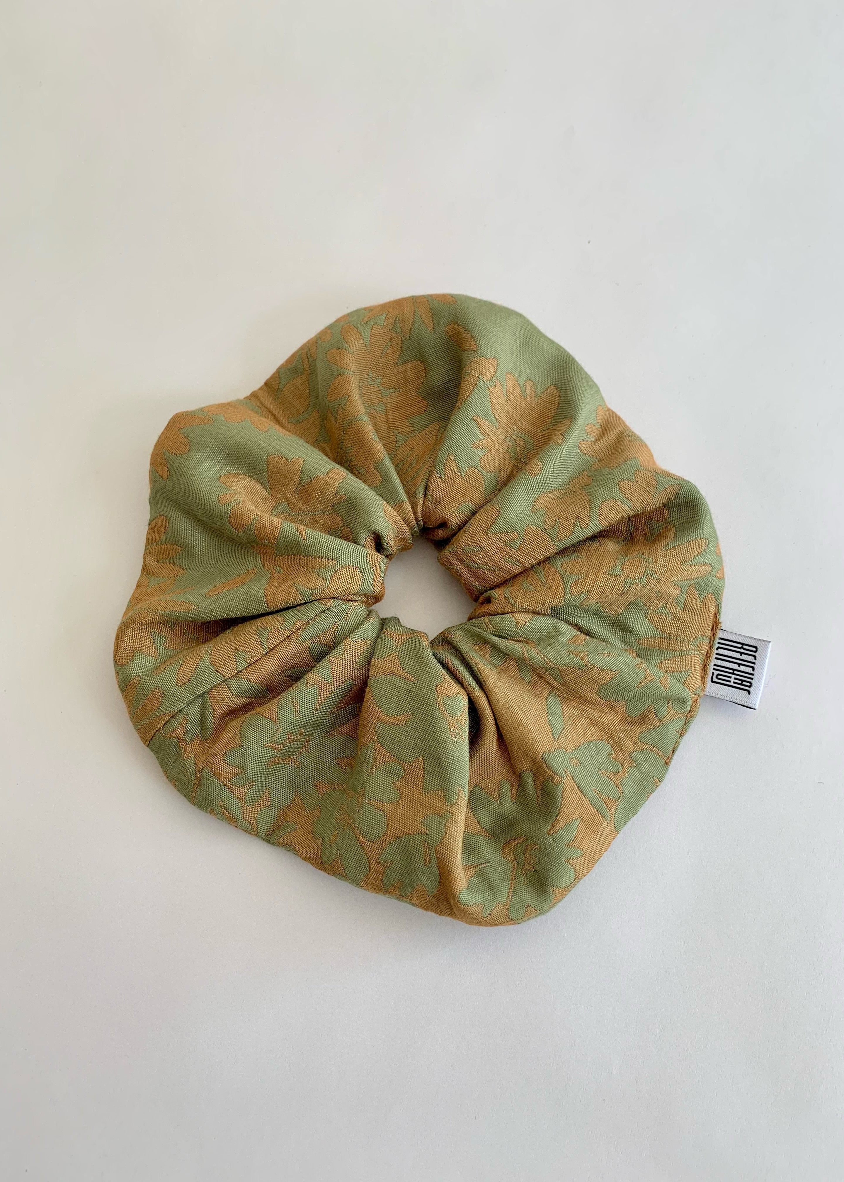 SAMPLE SALE - Zero Waste Scrunchie in Daisy Jacquard