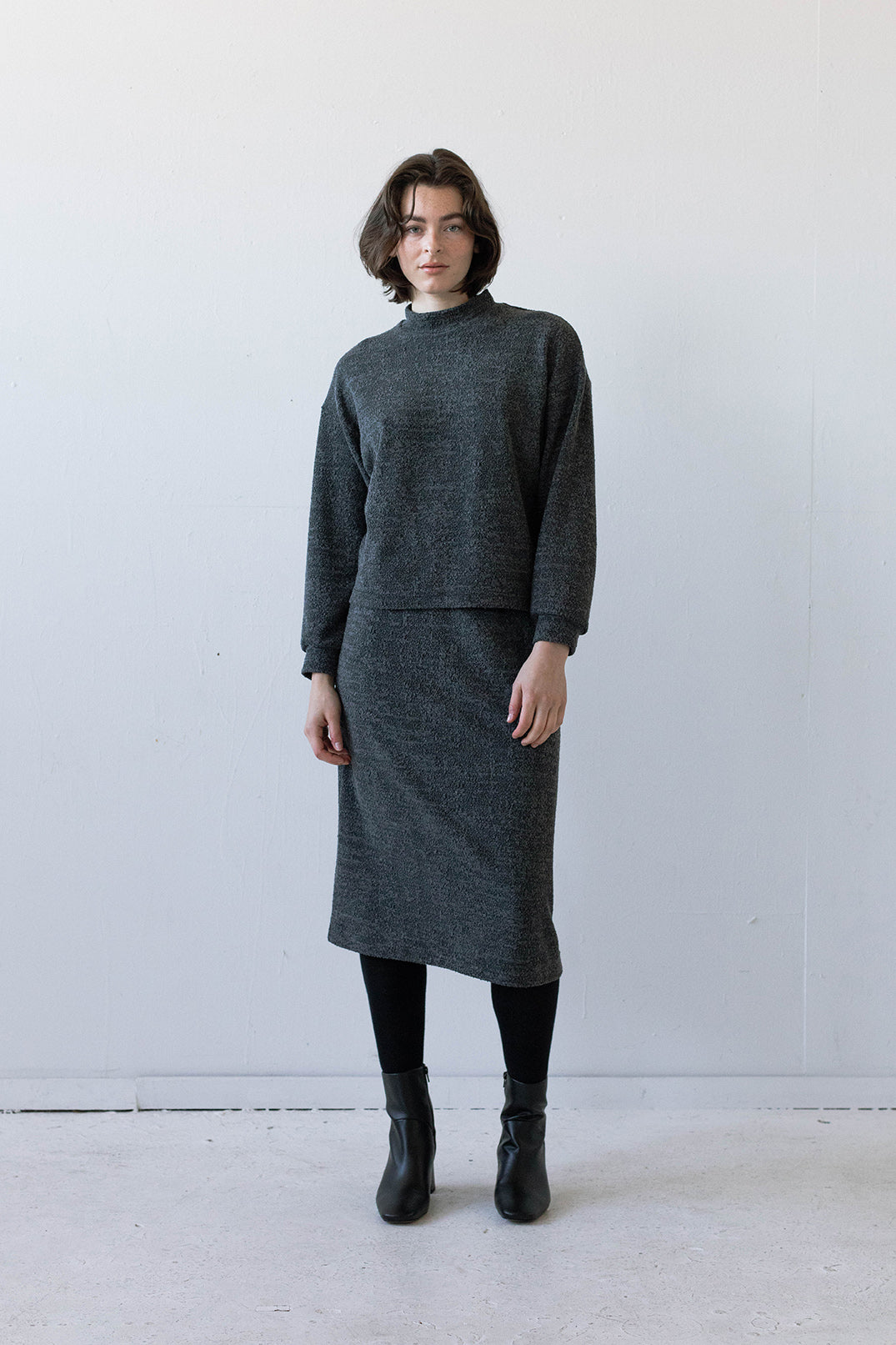 Mara Pullover in Charcoal Marl