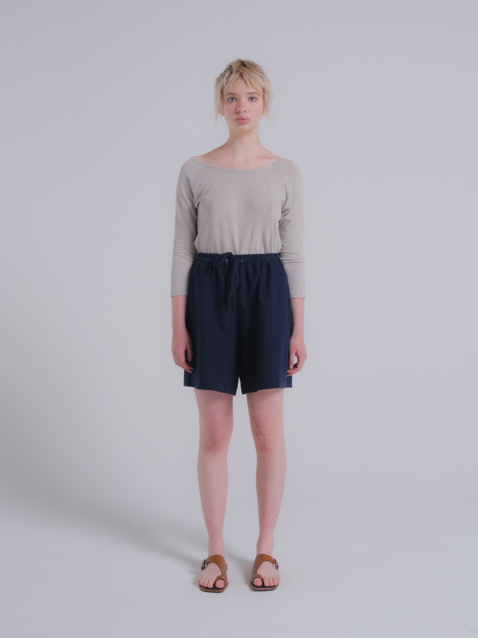 Marlo Short in Dark Indigo Linen