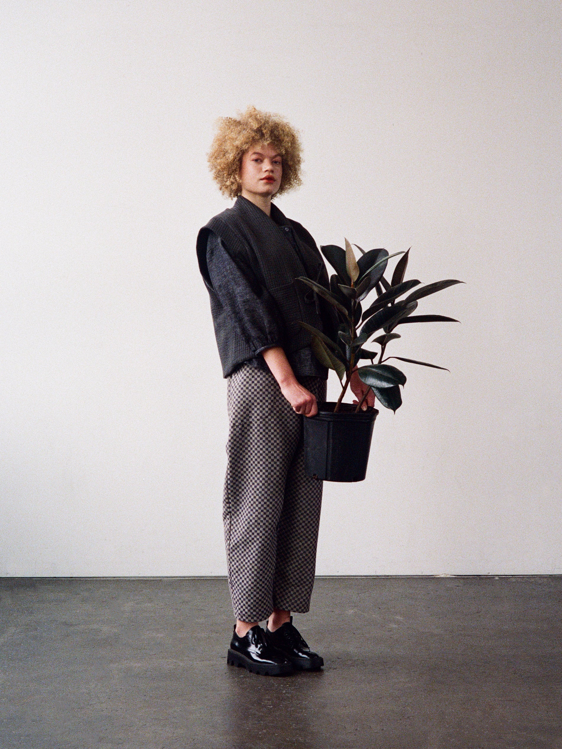 Nuria Pant in Checkerboard Linen