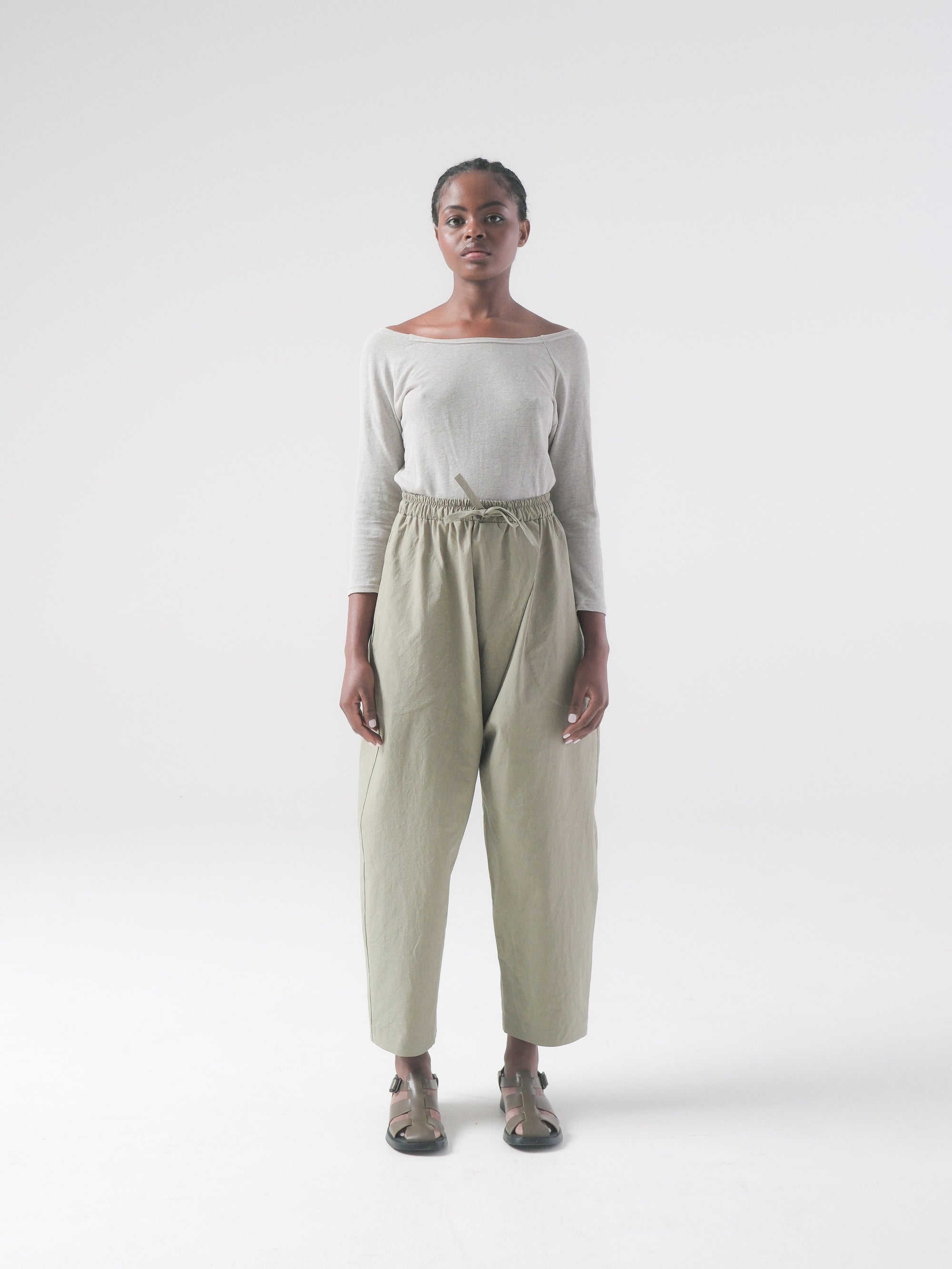 Nuria Pant in Sage