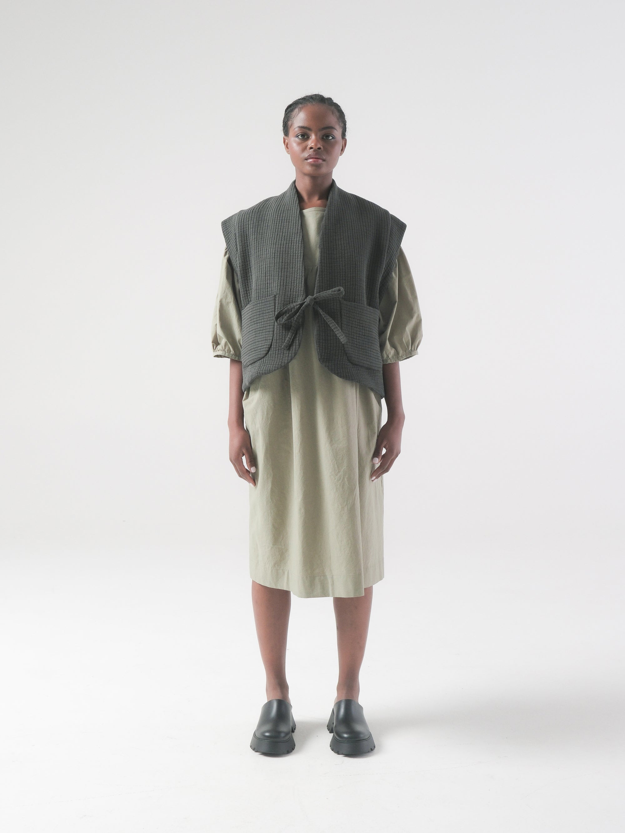 Selby Vest in Charcoal
